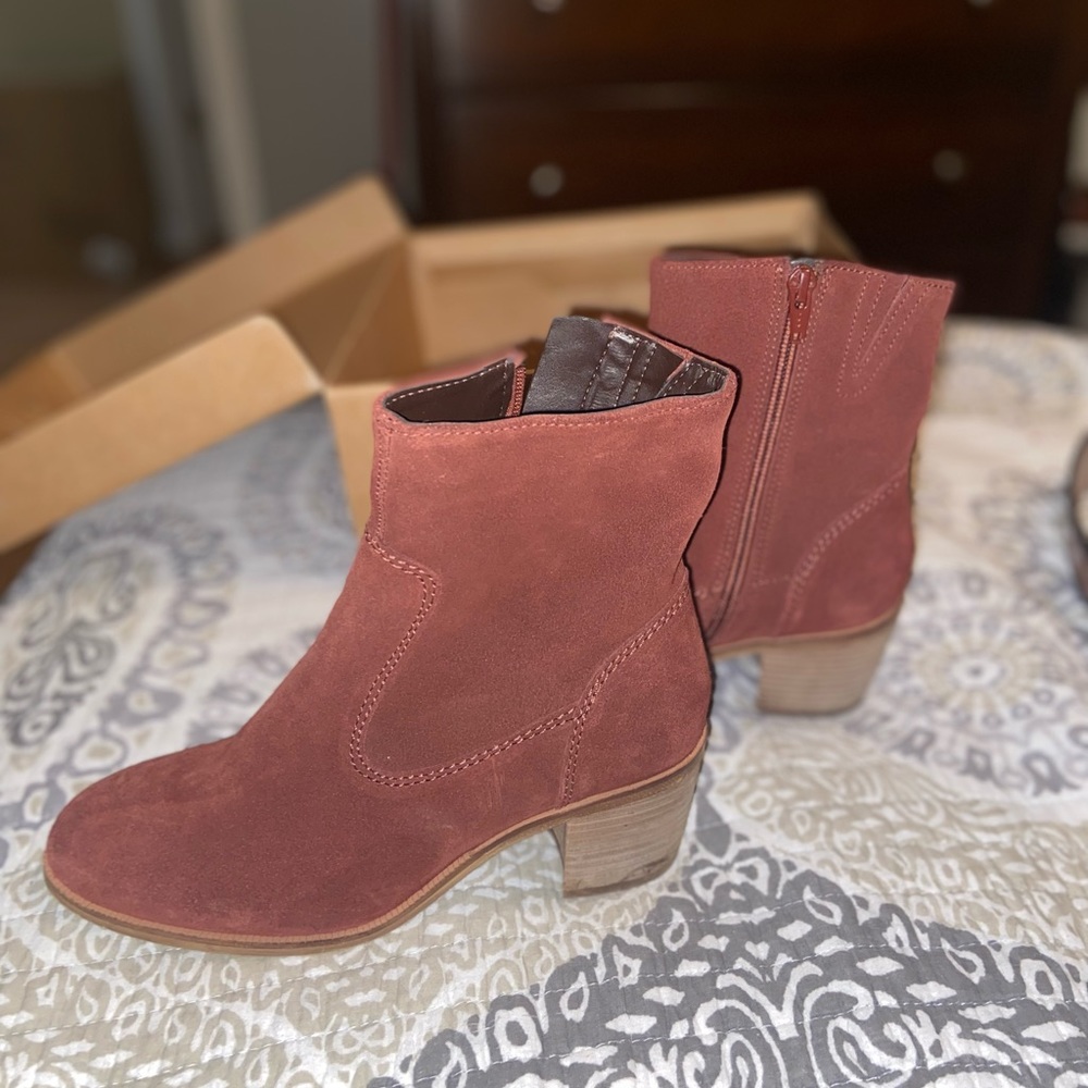 Size 6.5 Brick Red suede boots from Buckle